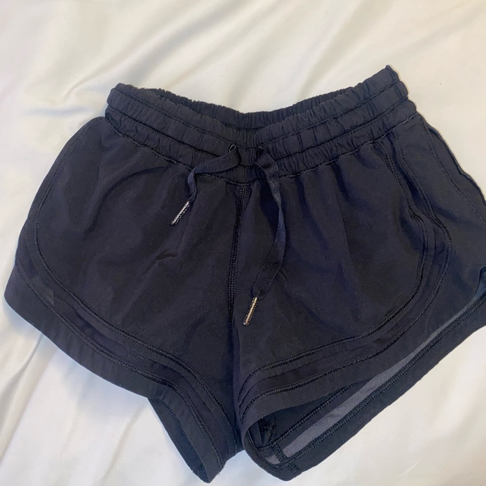 Women’s lulu lemon shorts with an adjustable tie size 2